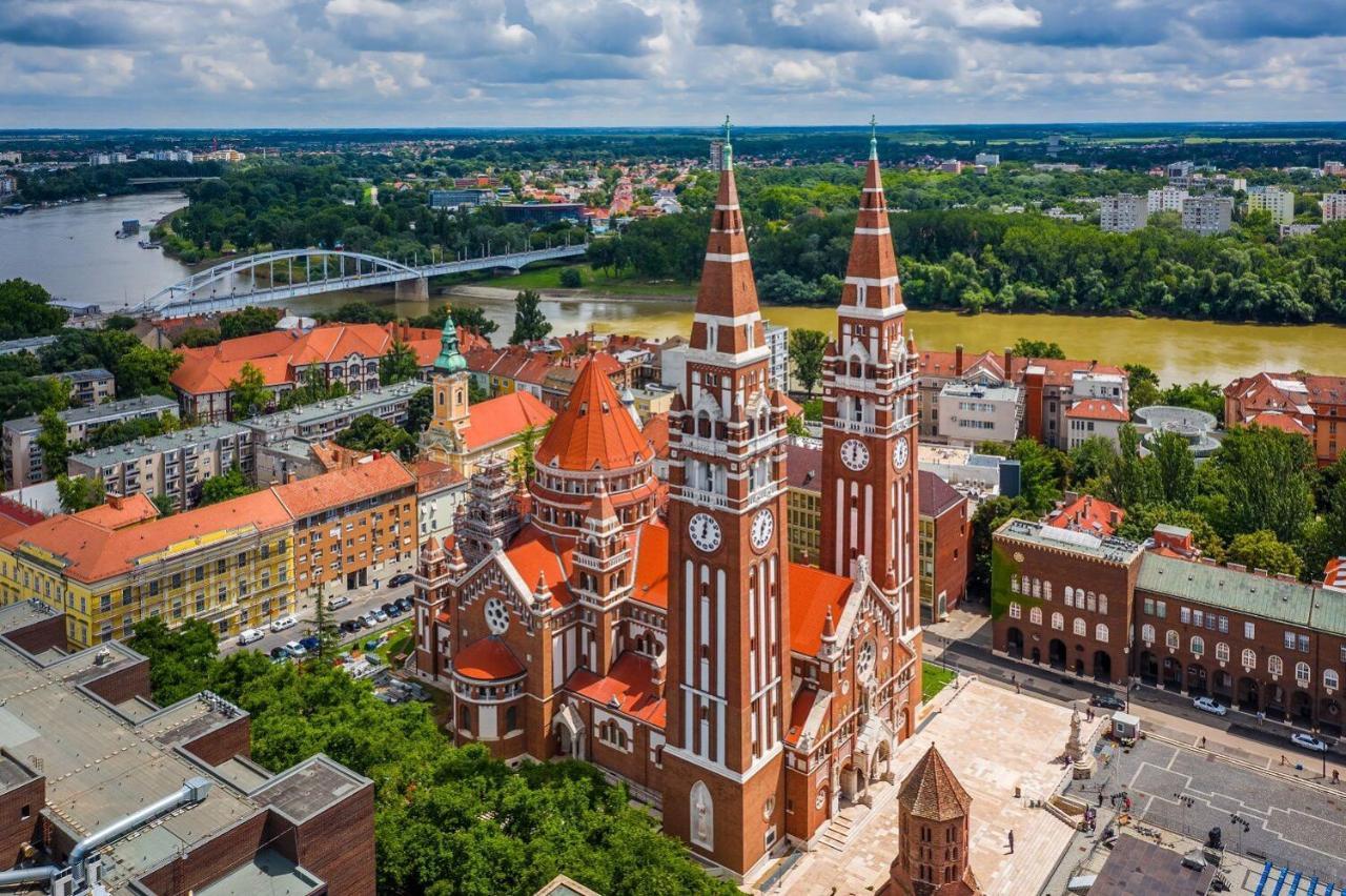 Rudi Es Ficko Lakosztaly Apartmán Szeged